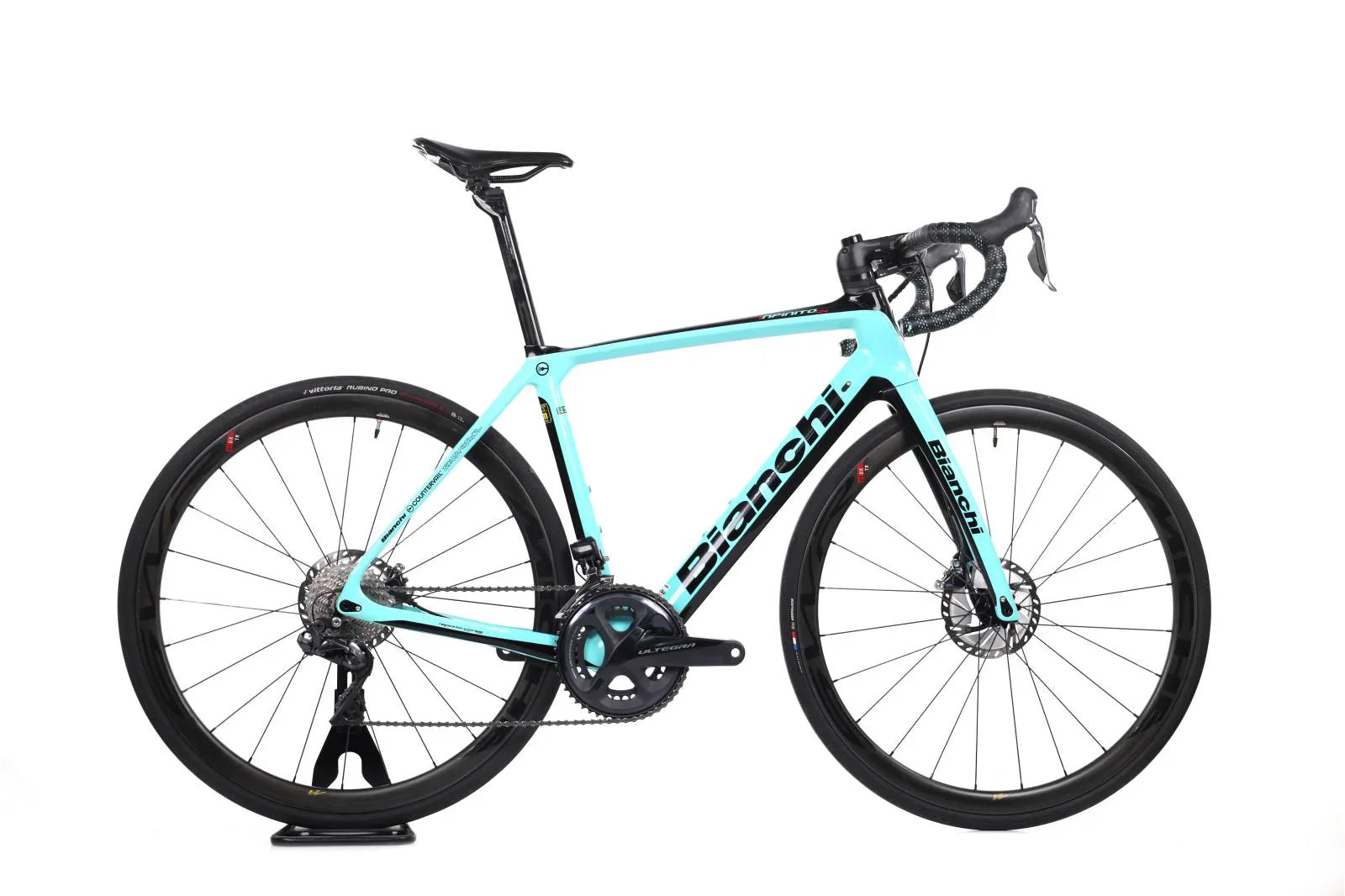 bianchi bicycle E-Oltre Ultegra Di2 2x12 Powered by the lightweight Mahle X30 drive unit Vintage Bianchi Road Bike Restoration